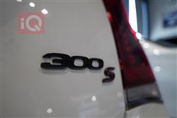 كرايسلر 300